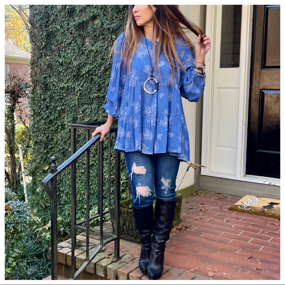 Blue Floral Women's Top - Picture 4 of 6
